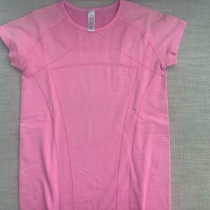 Ivivva pink short sleeve shirt